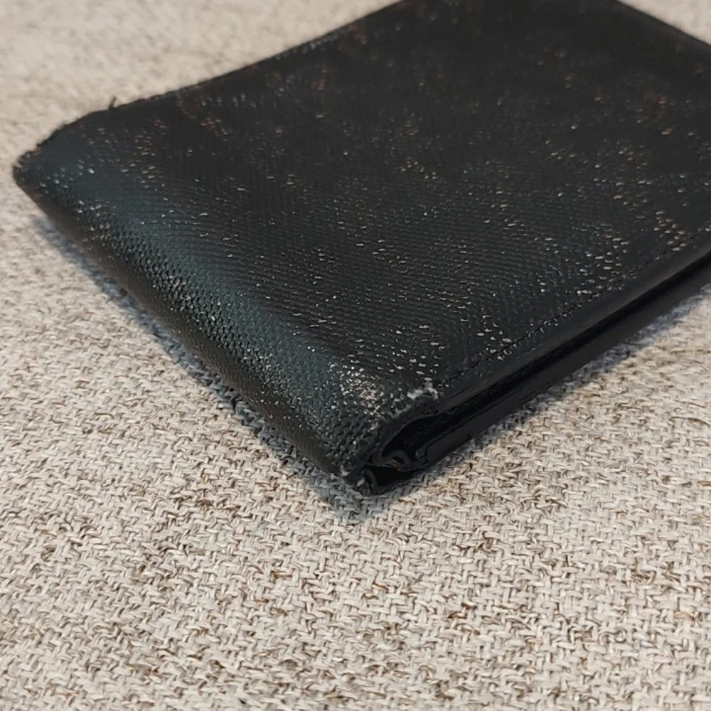 Goyard Black Bifold Wallet•CoA Included •Used•shows Wear